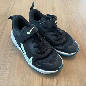 Nike Omni Court Color Block Black Barely Volt DM9026 003 GS Size 12C Kids